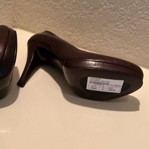 Calpierre Women's 41 Dark Brown Leather Platform Pump Heels Office Academia New - Picture 6 of 8